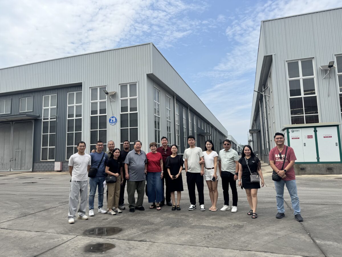 Philippine clients visit Qiaosi Steel China
