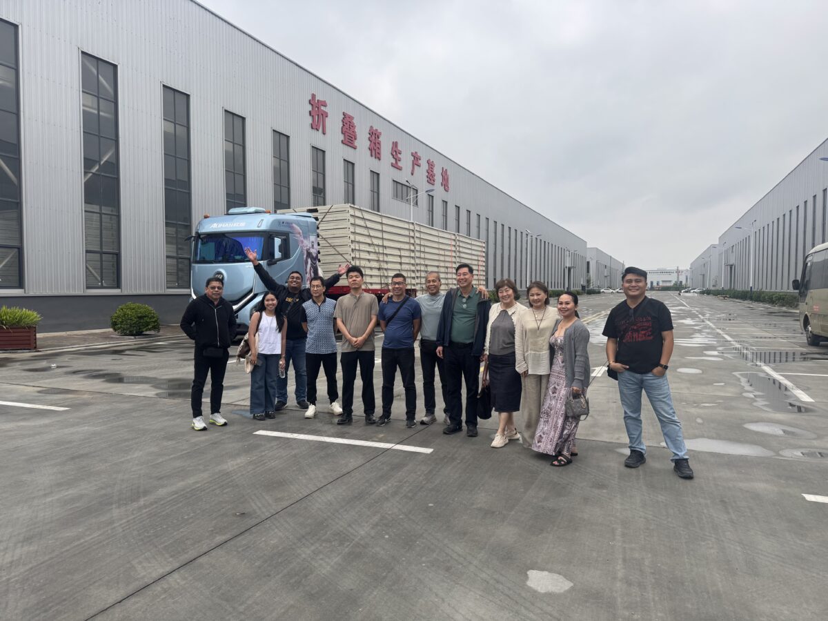 Philippine clients visit Qiaosi Steel China